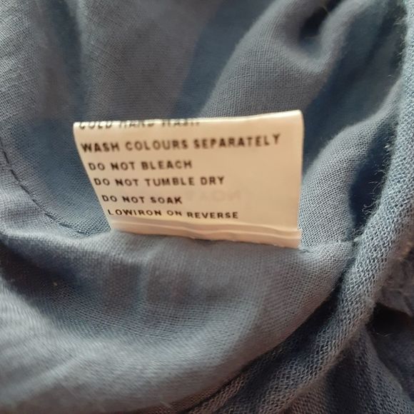 LF Blue Daisy Criss-Cross Chambray Boho Ruffle Floral Crop Top 4 Blue NWT - Picture 7 of 10